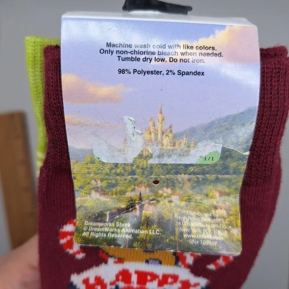 Shrek and Gingi crew holiday socks nwt 2 pair
